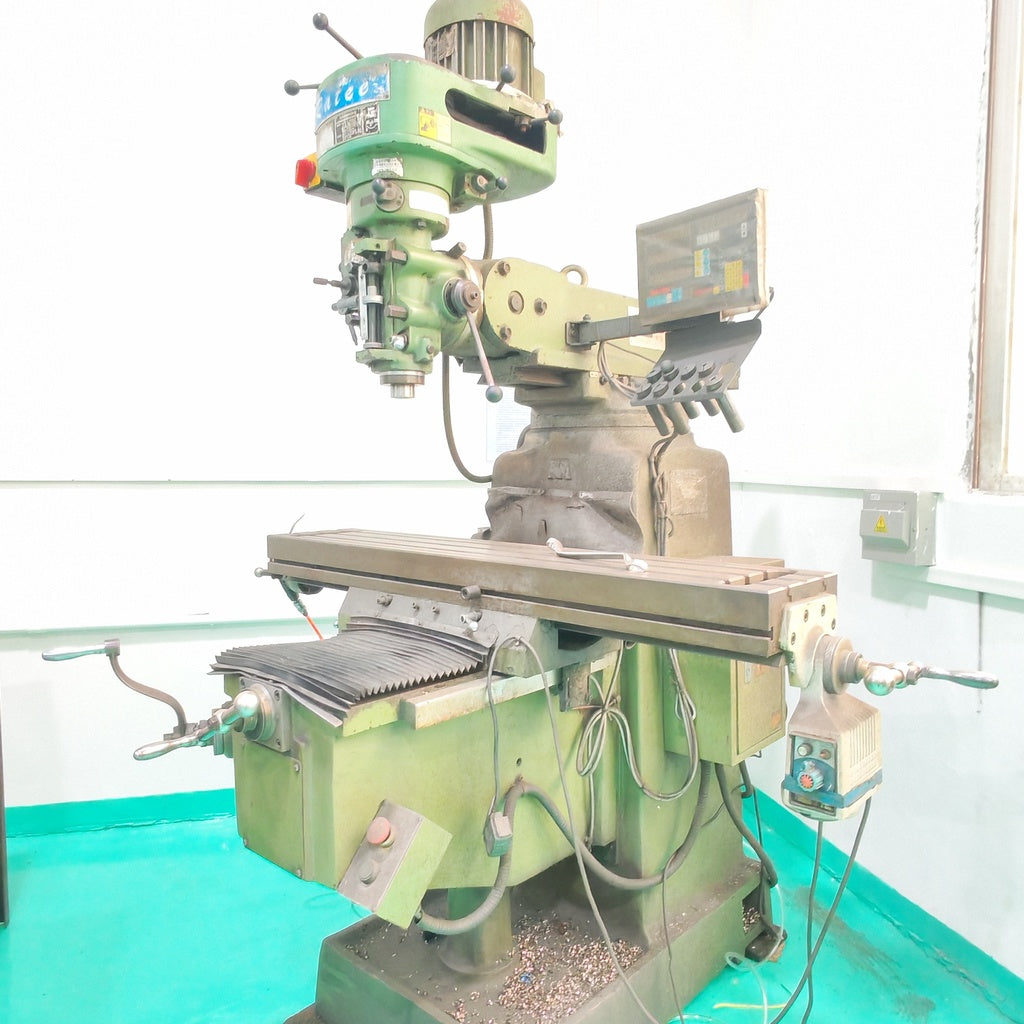 Universal Milling Machine